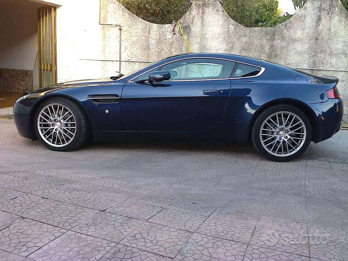 Usata Aston Martin Vantage 2009 Bluazzurro Coupé