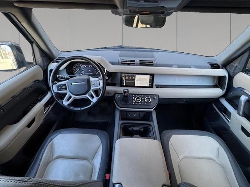 Usata Land Rover Defender SE Dynamic 249 CV (183 kW) 2022 Tasman blue SUV