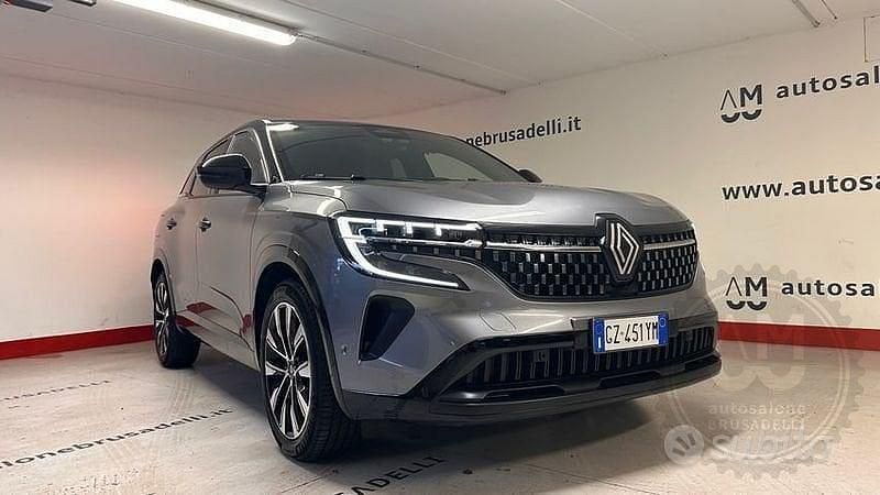 Usata Renault Austral Techno 200 CV (147 kW) 2025 Grigio SUV