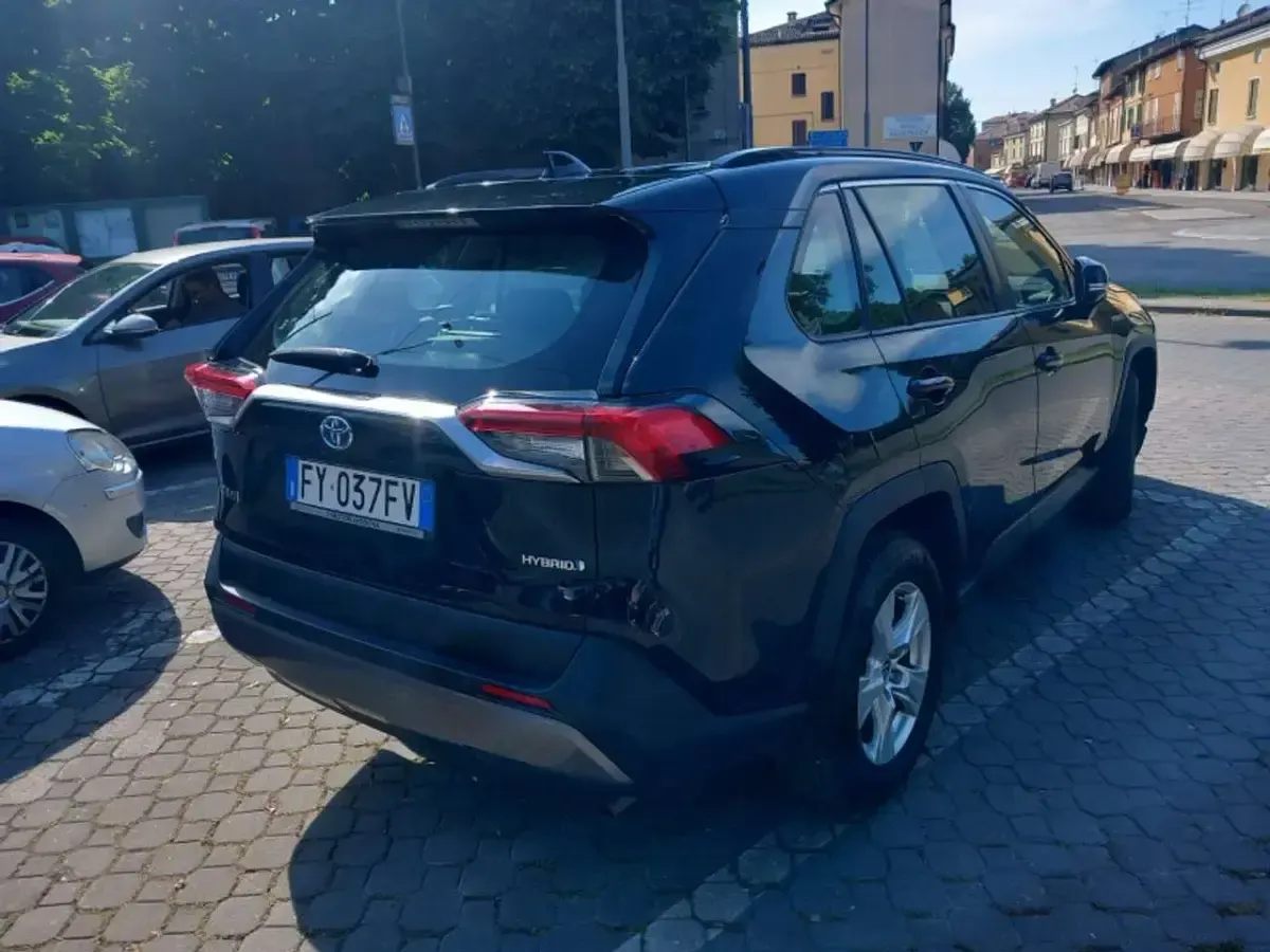 Usata Toyota RAV4 Active 218 CV (160 kW) 2020 Nero SUV
