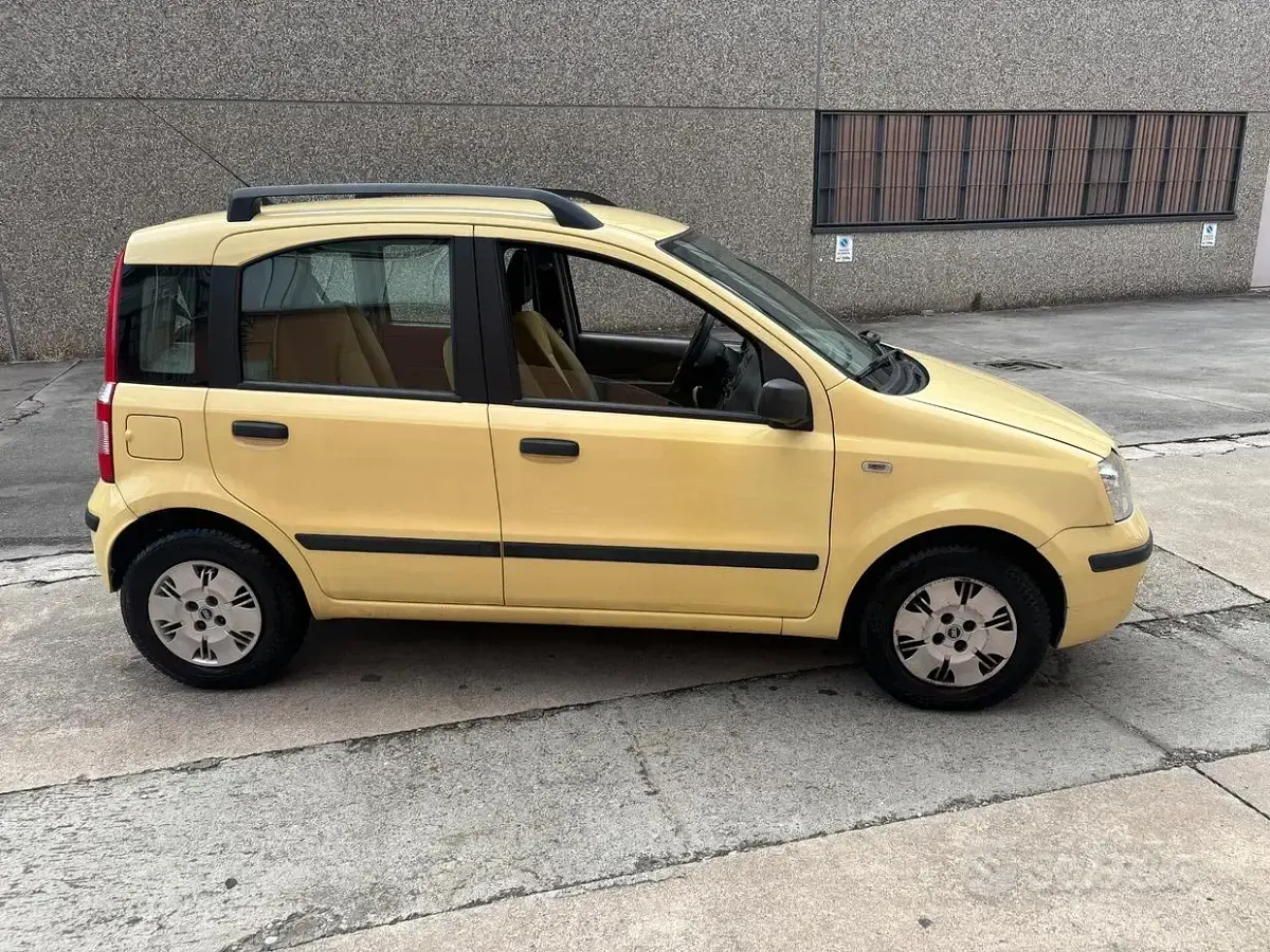 Usata Fiat Panda Dynamic 60 CV (44 kW) 2006 Giallo Utilitaria