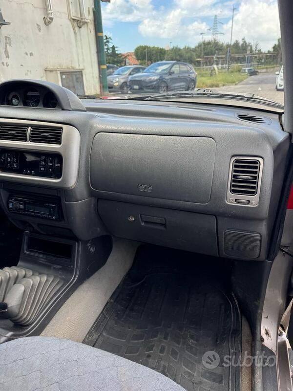 Usata Mitsubishi L200 87 CV (63 kW) 2006 Rosso Pick-up