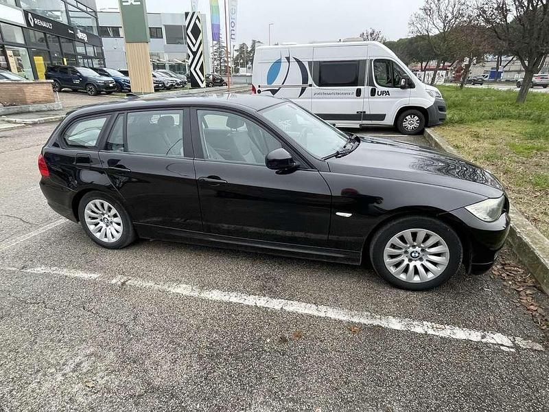 Usata BMW 318 143 CV (105 kW) 2009 Station wagon