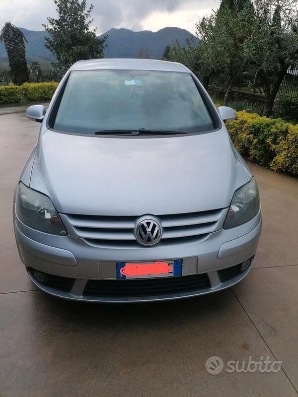 Grigio Usata 2005 VW Golf Plus Cross Monovolume | 4000 € (Buon prezzo) - Immagine 1/4