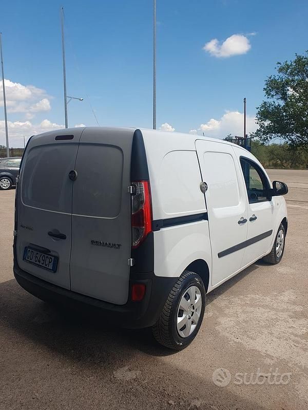 Usata Renault Kangoo 95 CV (69 kW) 2021 Bianco Monovolume