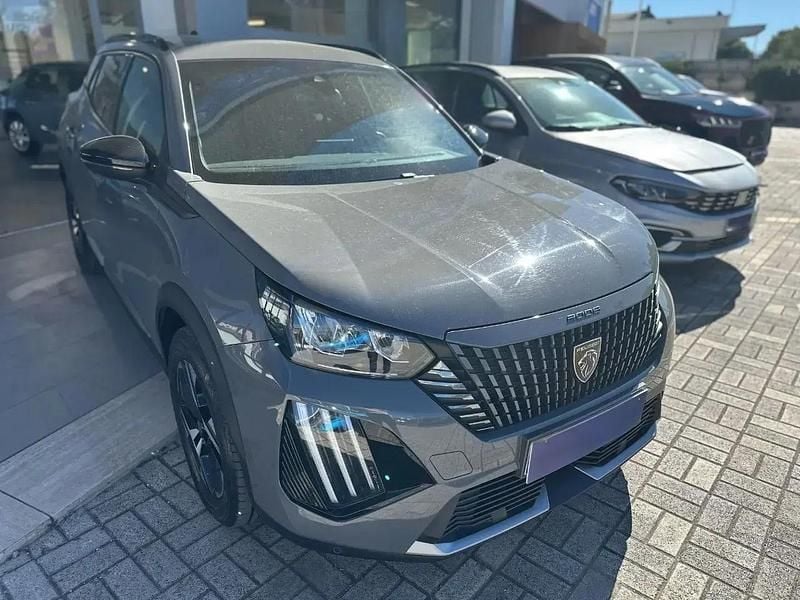 Usata Peugeot 2008 Allure 101 CV (74 kW) 2024 Grigio SUV