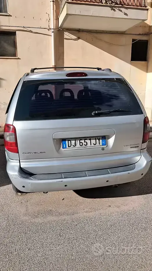 Usata Chrysler Grand Voyager 150 CV (110 kW) 2007 Grigio Monovolume