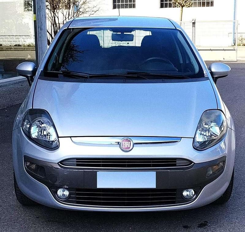 Usata Fiat Punto Evo Dynamic 69 CV (50 kW) 2010 Argento Utilitaria