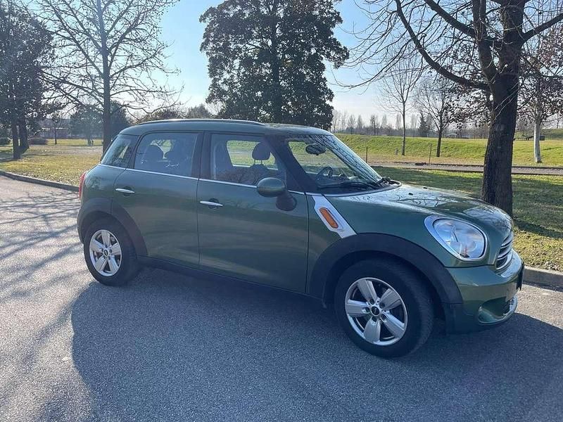Usata Mini Cooper D Countryman Business 111 CV (81 kW) 2016 Verde SUV