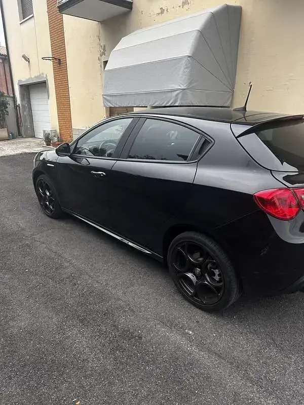 Usata Alfa Romeo Giulietta Super 120 CV (88 kW) 2019 Utilitaria