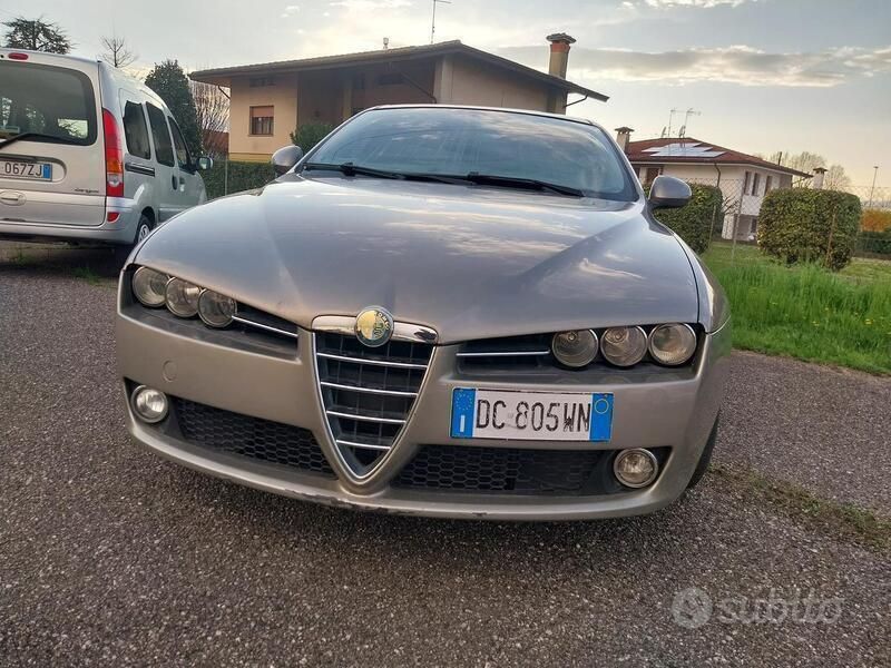 Usata 2006 Alfa Romeo 159 Station wagon | 2600 € (Buon prezzo) - Immagine 1/4