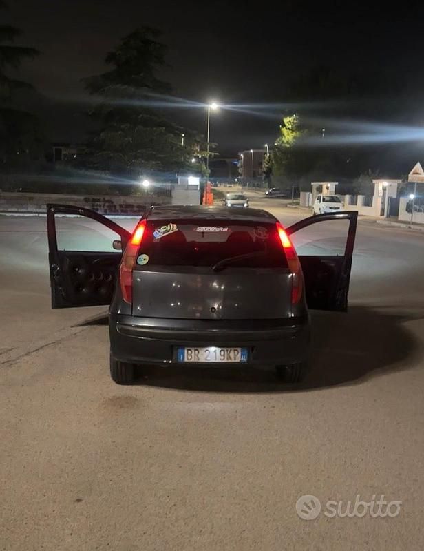 Usata Fiat Punto 2004 Grigio Utilitaria