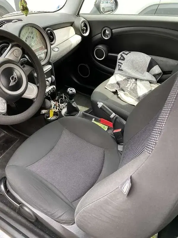 Usata Mini Cooper D 109 CV (80 kW) 2009 Utilitaria