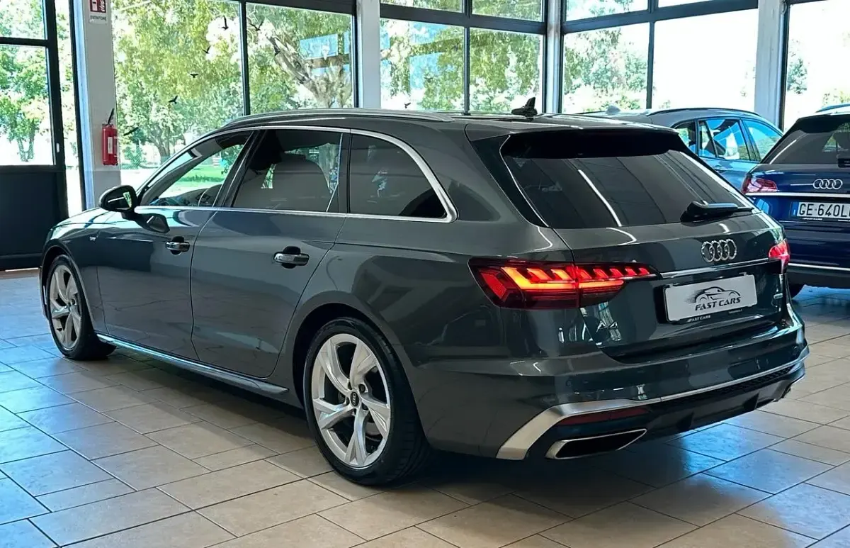 Usata Audi A4 S-Line 204 CV (150 kW) 2023 Grigio Station wagon