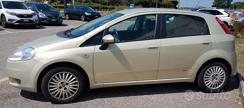 Usata 2007 Fiat Grande Punto Dynamic Due volumi | 2200 € (Buon prezzo) - Immagine 1/1