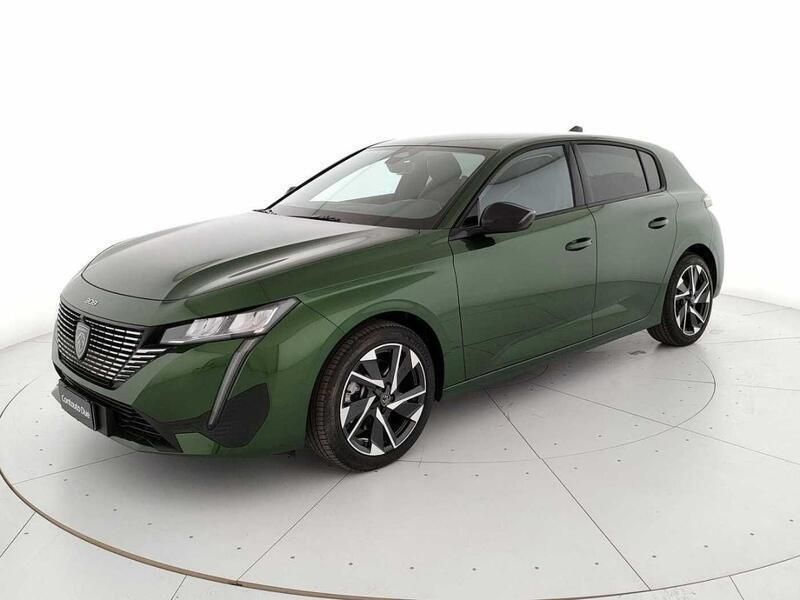 Verde olivine Usata 2024 Peugeot 308 Allure Due volumi | 29.900 € (Buon prezzo) - Immagine 1/3