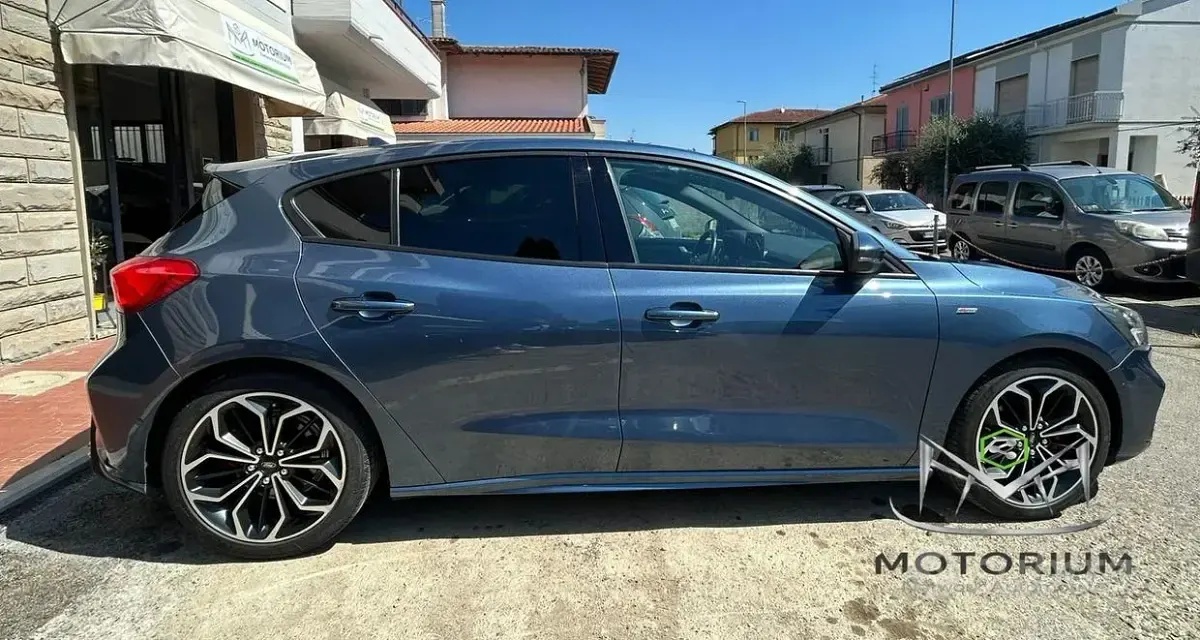 Usata Ford Focus ST-Line 151 CV (111 kW) 2019 Blu Berlina