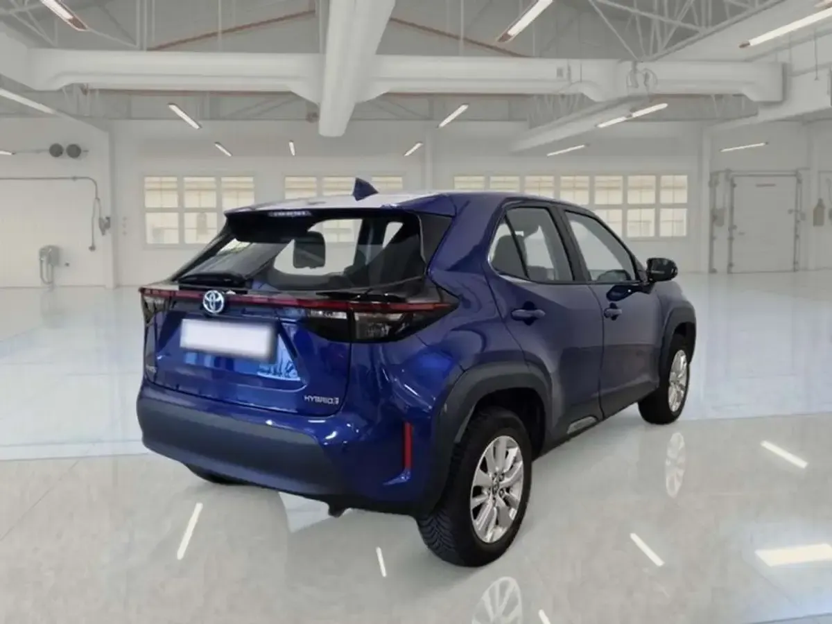 Usata Toyota Yaris Cross Business Edition 92 CV (67 kW) 2022 Blu SUV