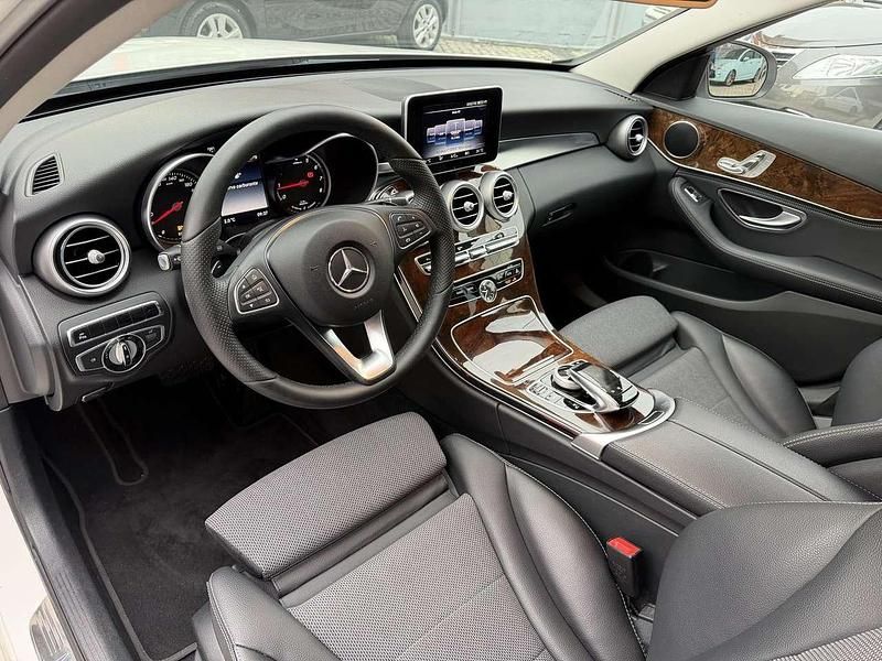 Usata Mercedes C350 Exclusive 211 CV (155 kW) 2015 Other Utilitaria