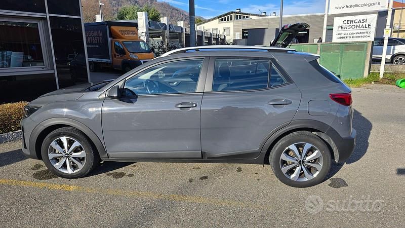 Usata Kia Stonic 84 CV (61 kW) 2023 Grigio SUV