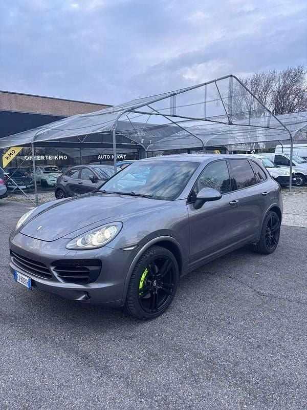 Usata Porsche Cayenne 239 CV (175 kW) 2011 Grigio SUV