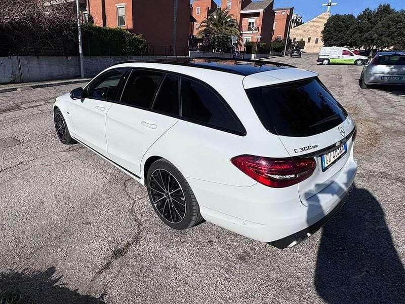Usata Mercedes C300e Business 194 CV (142 kW) 2021 Bianco Station wagon