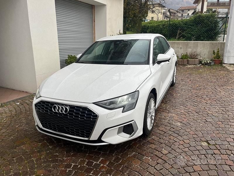 Usata Audi A3 Business 150 CV (110 kW) 2023 Bianco Berlina