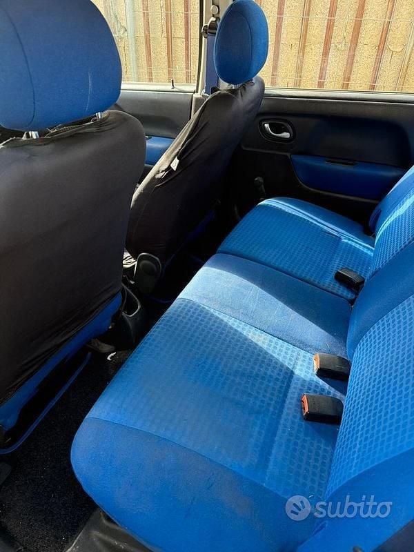 Usata Opel Agila 58 CV (42 kW) 2003 Giallo Utilitaria