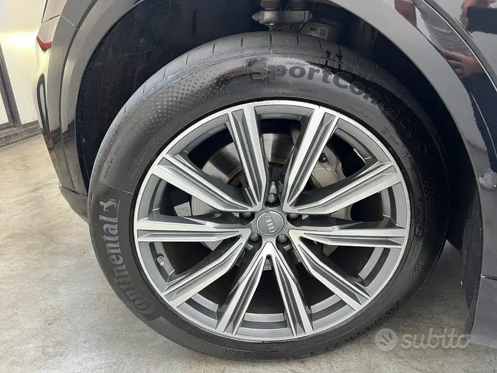 Usata Audi Q8 S-Line 286 CV (210 kW) 2020 Nero SUV