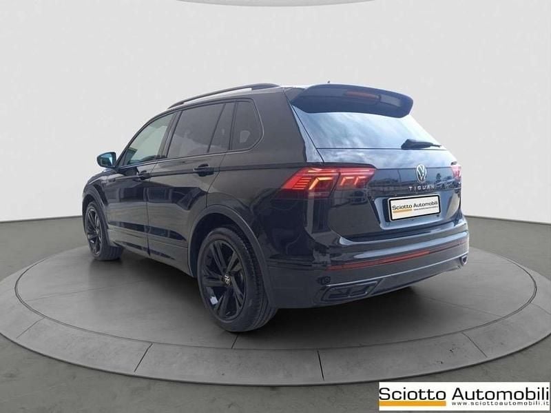 Usata VW Tiguan R-line 150 CV (110 kW) 2022 Nero SUV