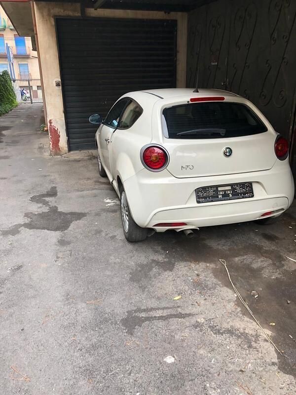 Bianco Usata 2013 Alfa Romeo MiTo Due volumi | 5100 € (Ottimo prezzo) - Immagine 1/4