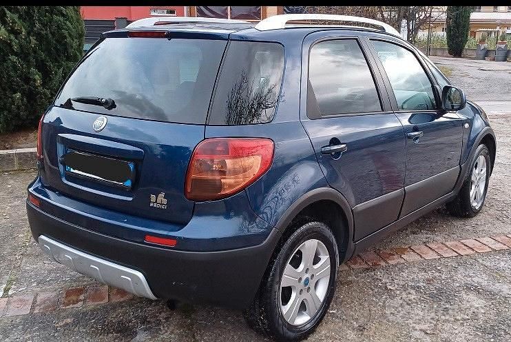 Begagnad Fiat Sedici 120 HK (88 kW) 2008 SUV