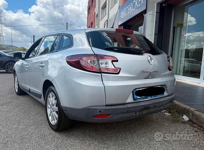 Usata Renault Mégane GrandTour 110 CV (80 kW) 2012 Argento Station wagon