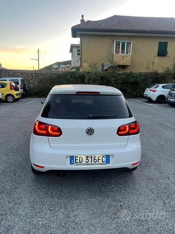 Usata VW Golf VI Highline 122 CV (89 kW) 2010 Bianco Utilitaria
