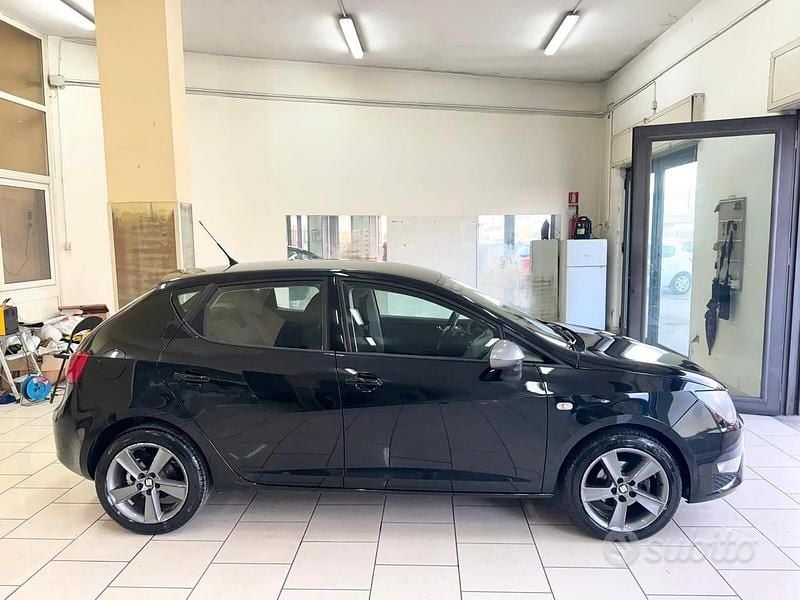 Usata Seat Ibiza FR 90 CV (66 kW) 2014 Nero Berlina