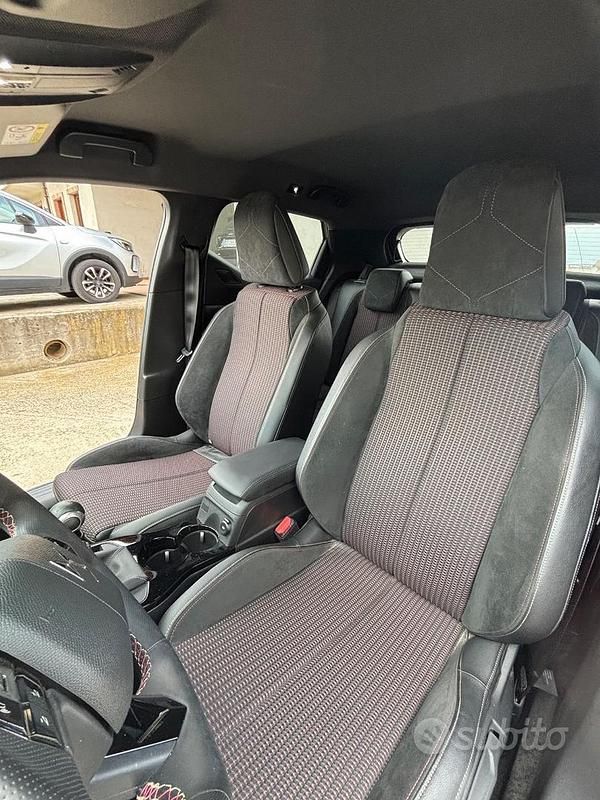 Usata DS Automobiles DS3 Crossback Performance 101 CV (74 kW) 2022 Argento SUV