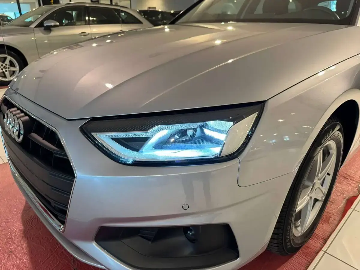 Usata Audi A4 Ambiente 163 CV (119 kW) 2022 Grigio Station wagon