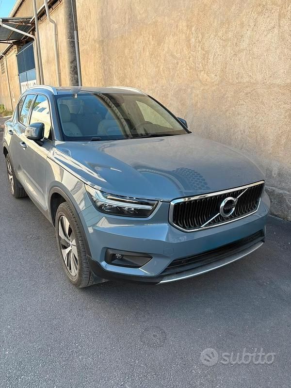 Usata Volvo XC40 Momentum 150 CV (110 kW) 2021 SUV