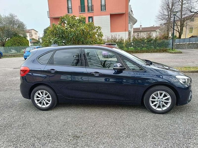 Usata BMW 218 Active Tourer Advantage 150 CV (110 kW) 2016 Blu Monovolume