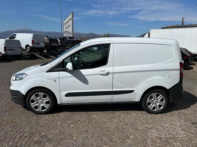 Usata Ford Transit Trend 75 CV (55 kW) 2018 Bianco pastello Furgone