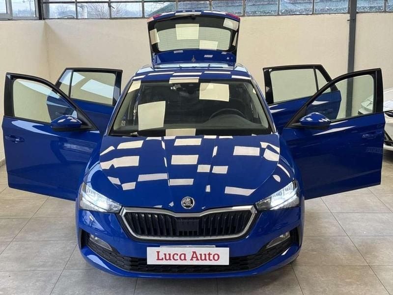 Blu Usata 2023 Skoda Scala Utilitaria | 13.490 € (Ottimo prezzo) - Immagine 1/4