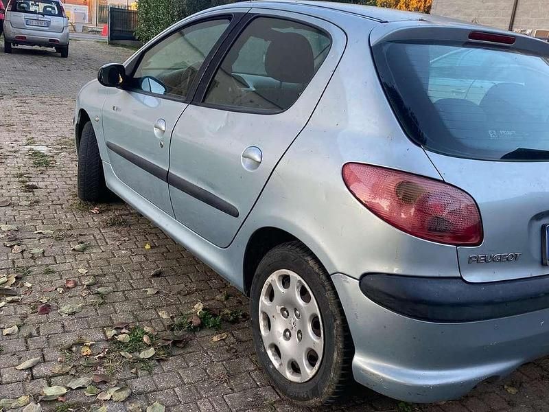 Usata Peugeot 206 68 CV (50 kW) 2004 Blu/azzurro Berlina