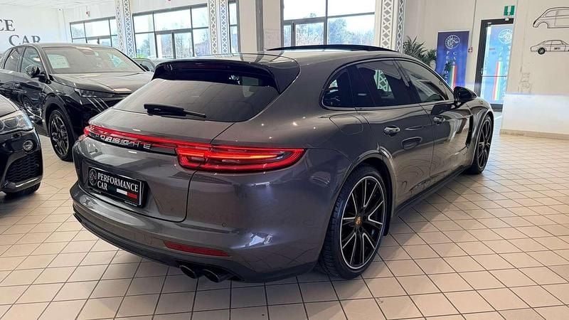 Usata Porsche Panamera 4 Sport Turismo Sport Turismo 330 CV (242 kW) 2018 Grigio Station wagon