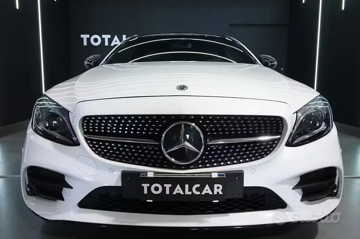 Usata Mercedes C300 AMG Line Premium 245 CV (180 kW) 2019 Bianco Coupé