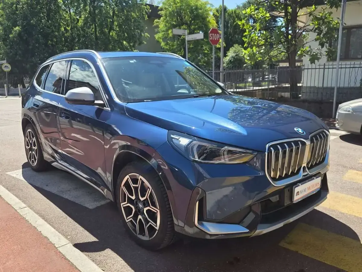 Usata BMW iX1 xLine 94 kW (128 CV) 2023 Blu/azzurro SUV