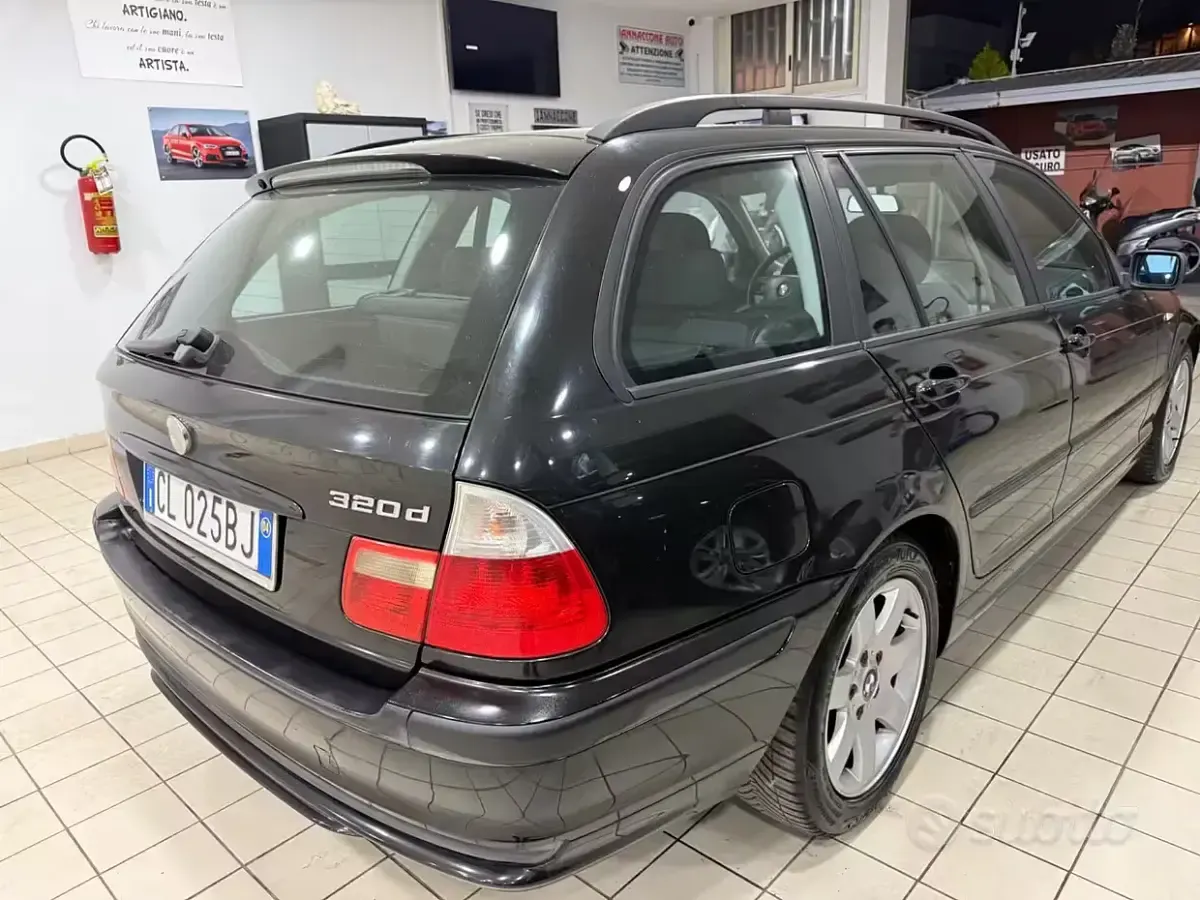 Usata BMW 320 150 CV (110 kW) 2004 Nero Station wagon