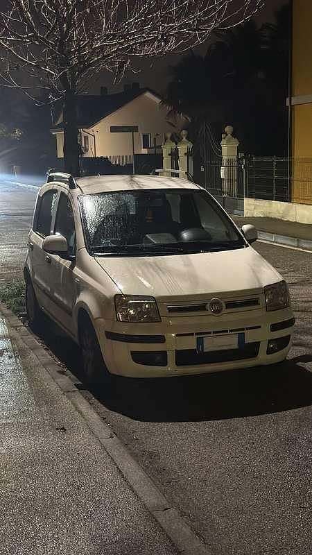 Usata 2010 Fiat Panda Emotion Due volumi | 1200 € (Super prezzo) - Immagine 1/1