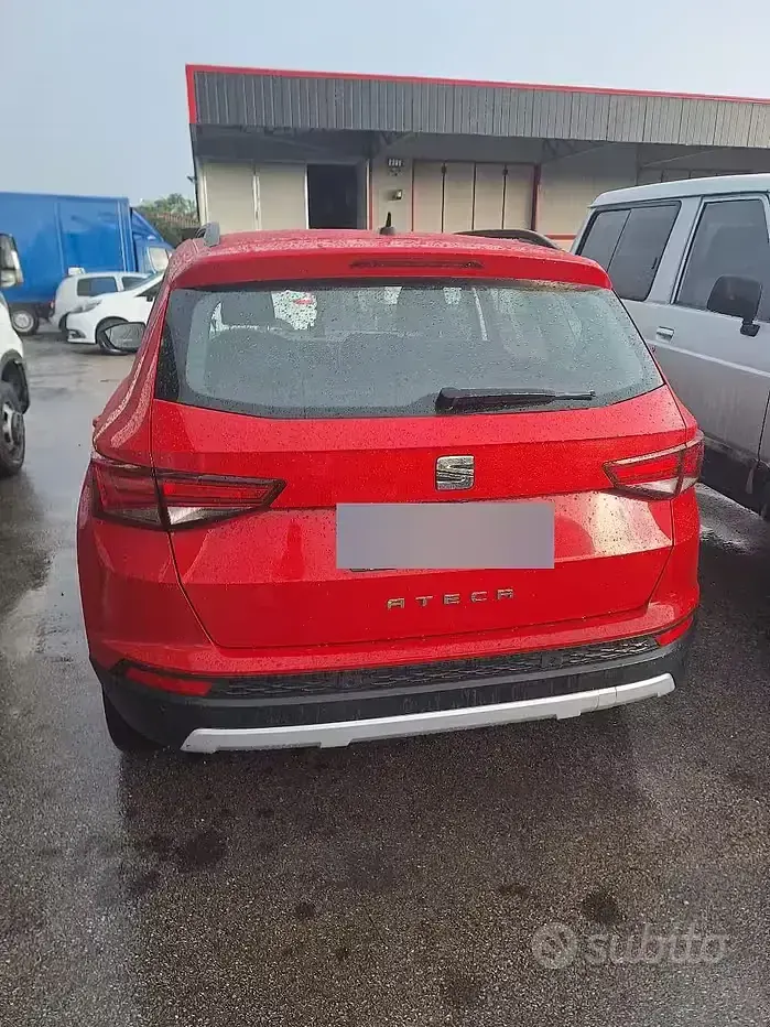 Usata Seat Ateca 116 CV (85 kW) 2018 Rosso SUV