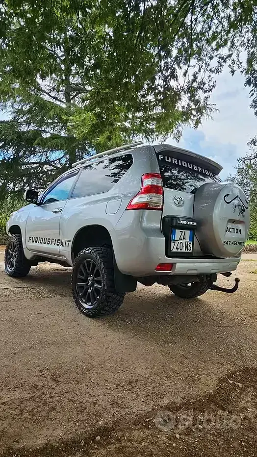 Usata Toyota Land Cruiser 190 CV (139 kW) 2014 Grigio Utilitaria