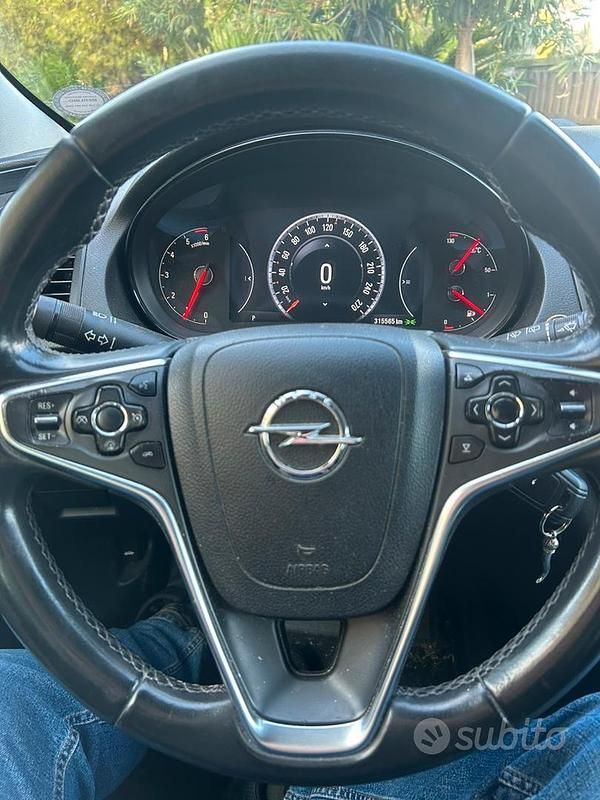 Usata Opel Insignia 174 CV (127 kW) 2014 Blu Station wagon